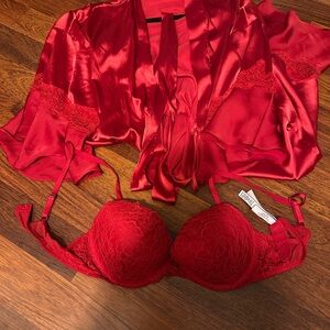 Victoria's Secret Red Lace push up Bra and Satin Robe size M and 36B